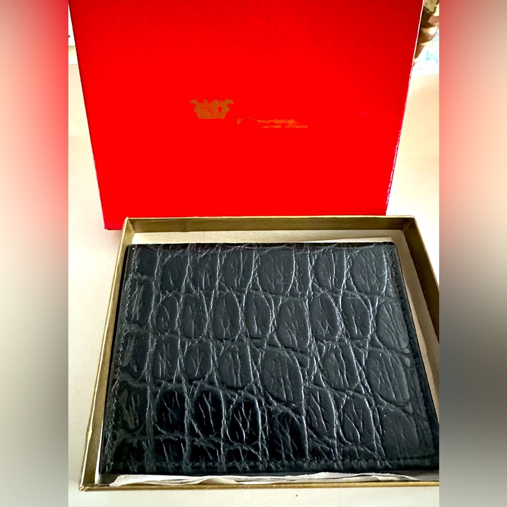NEW NWT NIB BOSCA Artisans Victoria Croc Embossed Leather Bifold Wallet Black